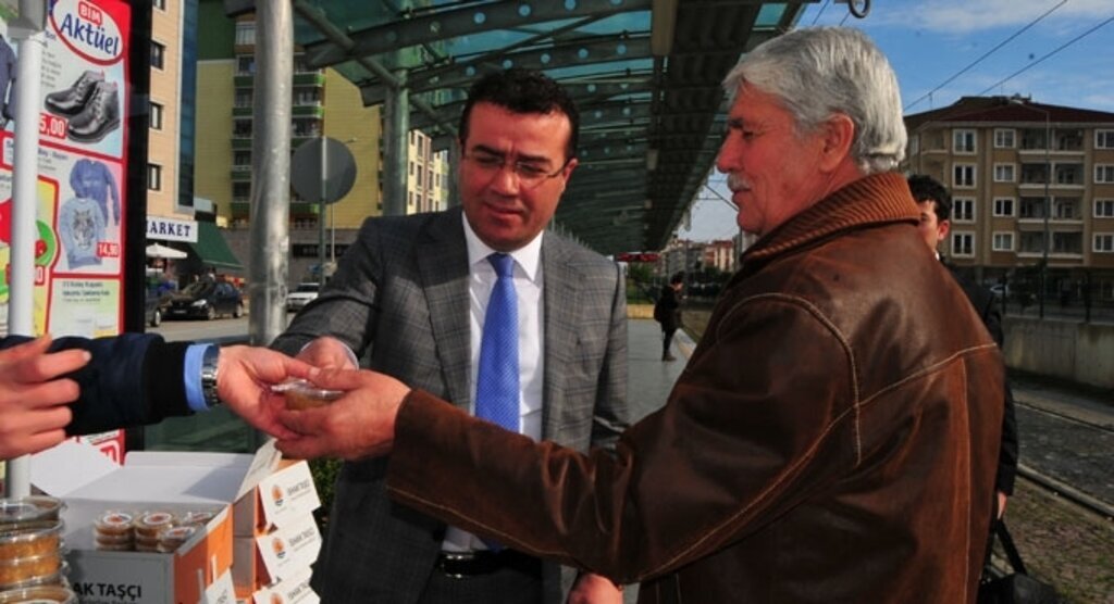 Atakum Belediyesi'nden 6 bin aşure