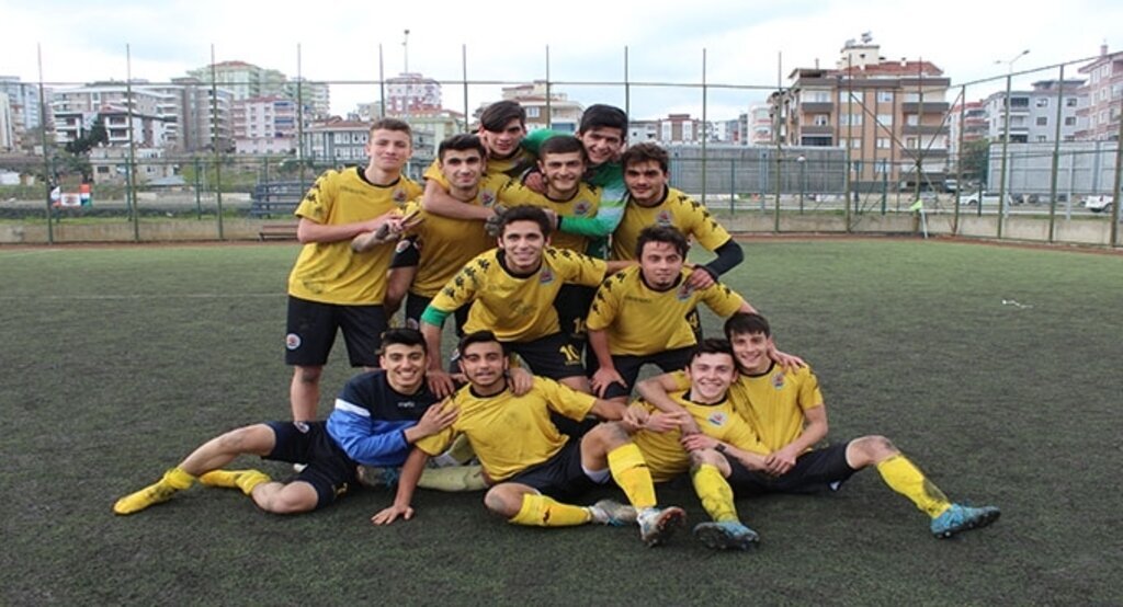 Atakum Belediyespor'un Liderlik Sevinci