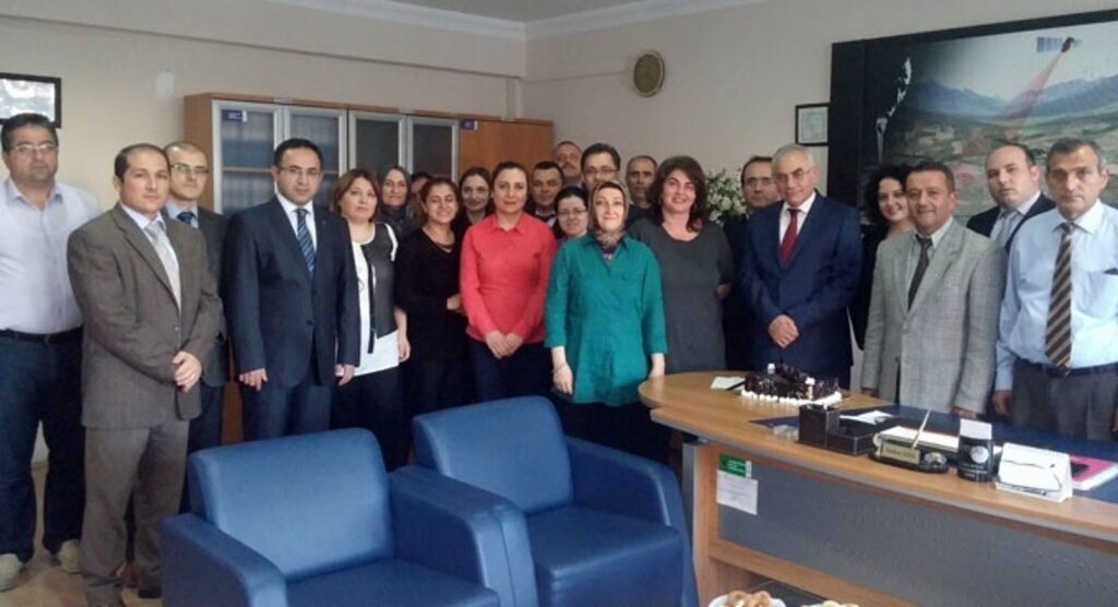 Atakum Tapu Müdürlüğü personeli başarı belgesi ile ödüllendirildi