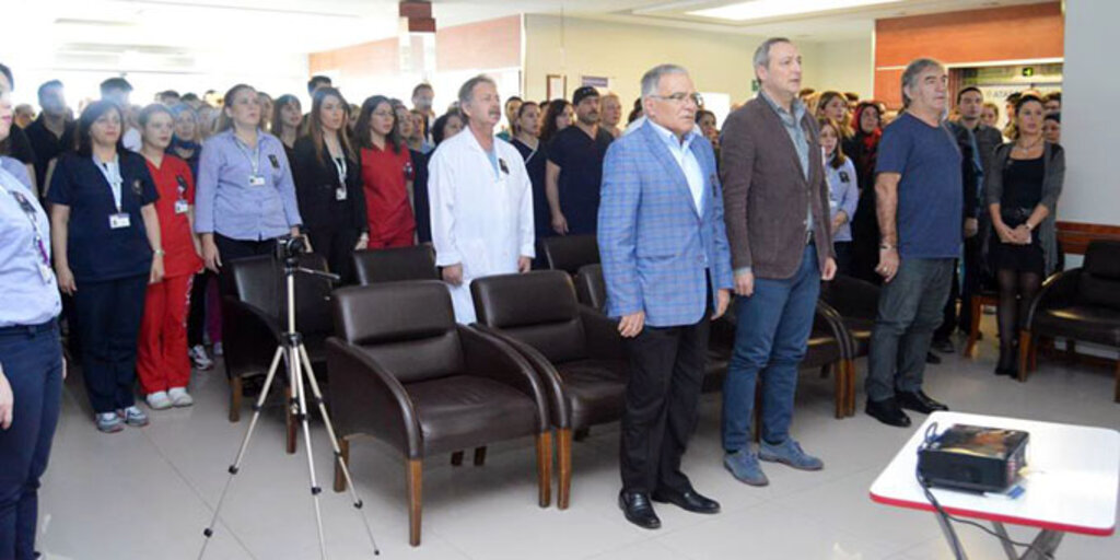 Atasam Hastanesi çalışanları Ata'sını andı!