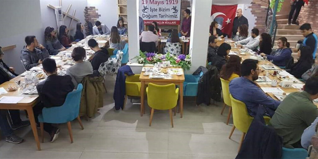 Atatürkçü gençlerden tanışma ve kaynaşma kahvaltısı