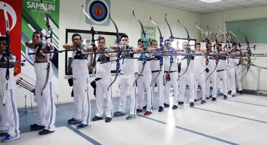 Atatürk'ü Anma Salon Okçuluk müsabakaları başladı