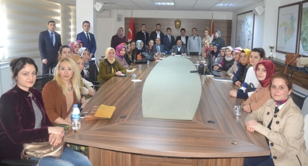 Atlamaz: ‘Öğrencilerinize camdan değil, candan bakın’