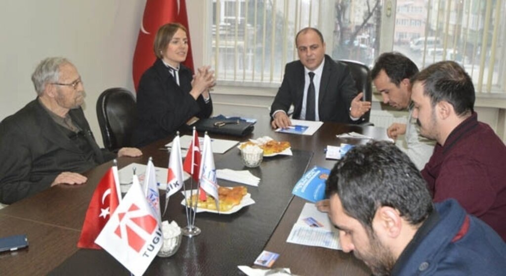 Ayşe Vuraloğlu: Gençlere örnek oluyorsunuz