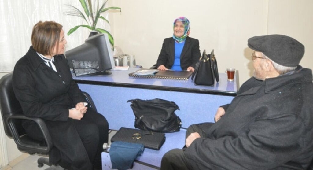 Ayşe Vuraloğlu'ndan Altınokta Körler Derneği'ne ziyaret