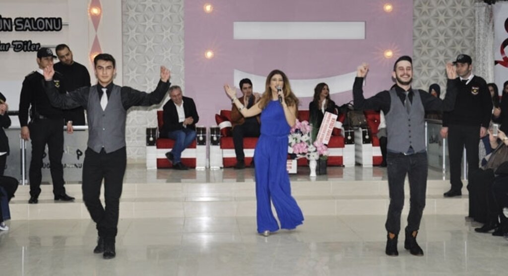 Ayvacık'ta Nadide Sultan rüzgarı