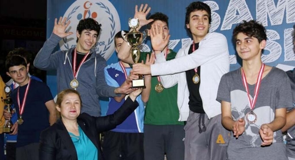 Badminton Genç Erkekler İl Birinciliği sona erdi