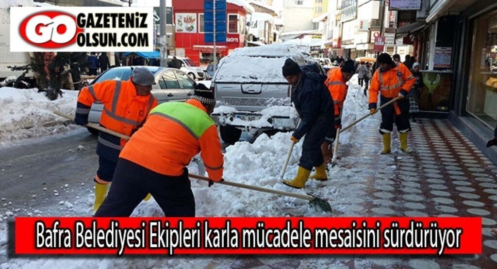 Bafra Belediyesi Ekipleri karla mücadele mesaisini sürdürüyor