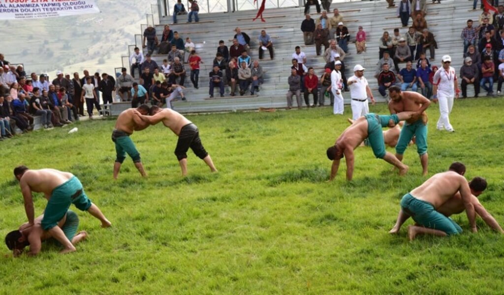 Bafra Bengü Yayla Güreş Şenlikleri'de eski halinden eser yok!!!