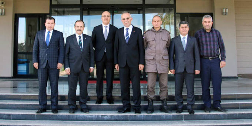 Bafra Protokolü'nden yeni dekan Zeybek'e hayırlı olsun ziyareti