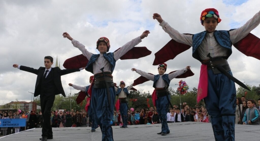 Bafra’da 23 Nisan Ulusal Egemenlik ve Çocuk Bayramı Coşkusu