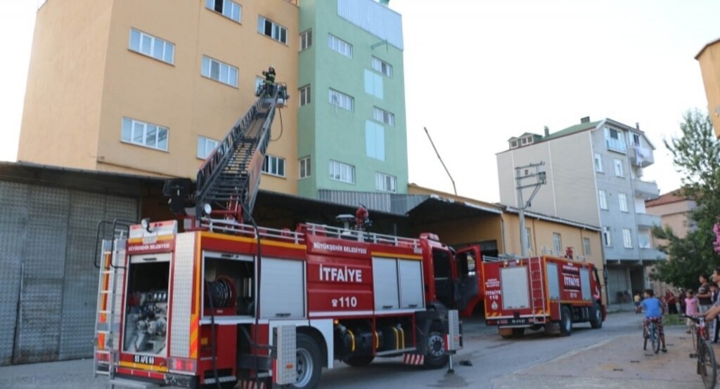 Bafra'da maddi hasarlı yangın
