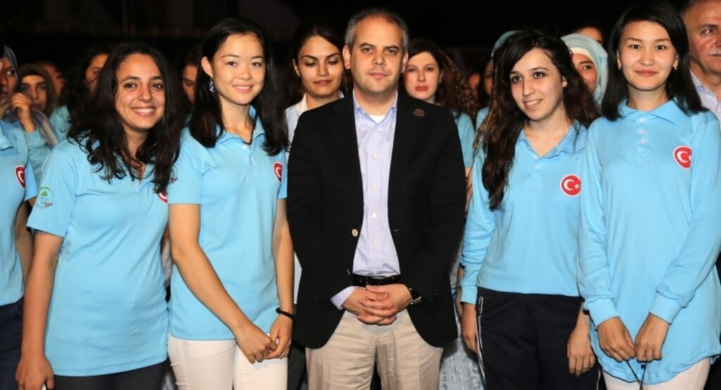 Bakan Çağatay Kılıç Samsun'da 'Uluslararası Gençlik Kampları'nın açılışını yaptı