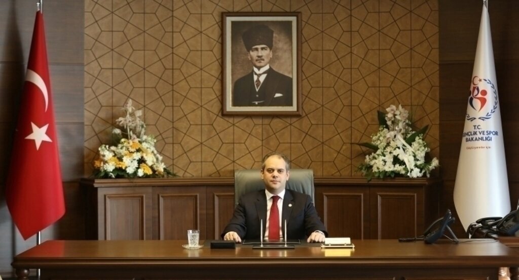 Bakan Çağatay Kılıç’tan Viktoria Zeynep Güneş'e tebrik