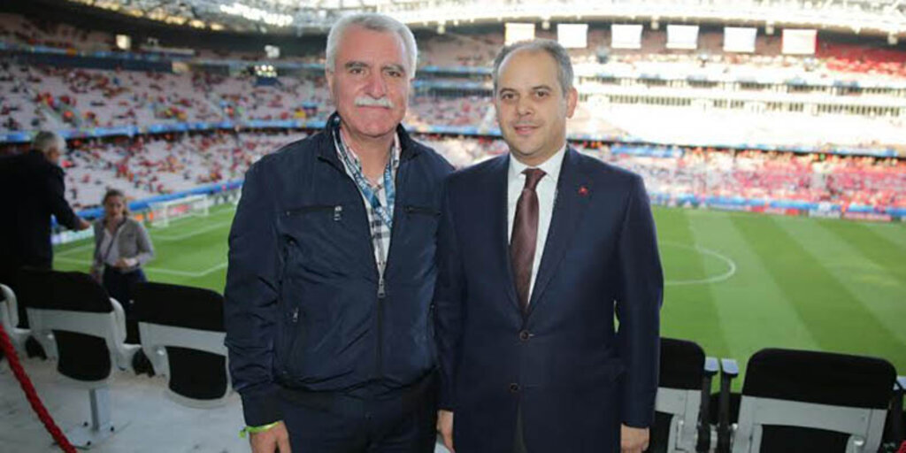 Bakan Kılıç Samsunspor Başkanı Tutu ile Fransa'da görüştü