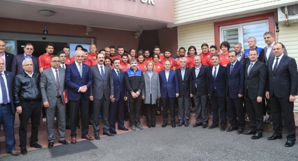 Bakan Kılıç Samsunspor Kulubünü ziyaret etti