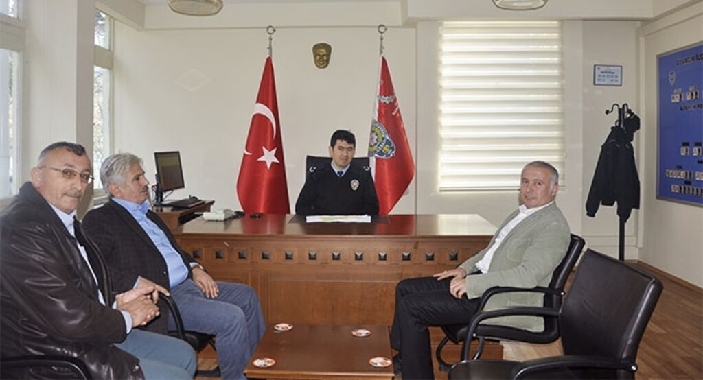 Başkan Belur Ayvacık İlçe Emniyet Amiri Aksoy'u ziyaret etti