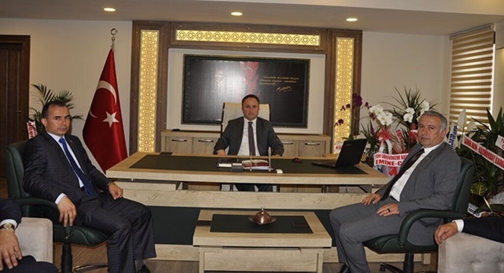 Başkan Belur İl Milli Eğitim Müdürlüğüne yeni atanan Esen'e ziyarette bulundu