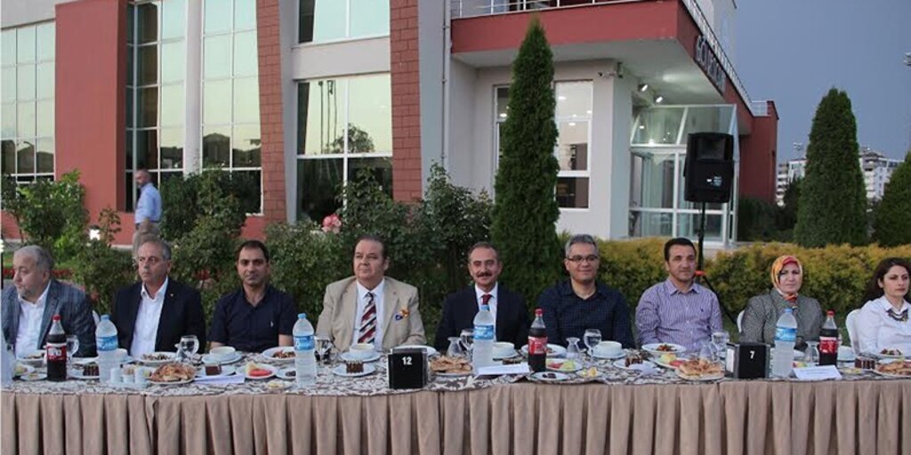 Başkan Dündar'dan geniş katılımlı iftar