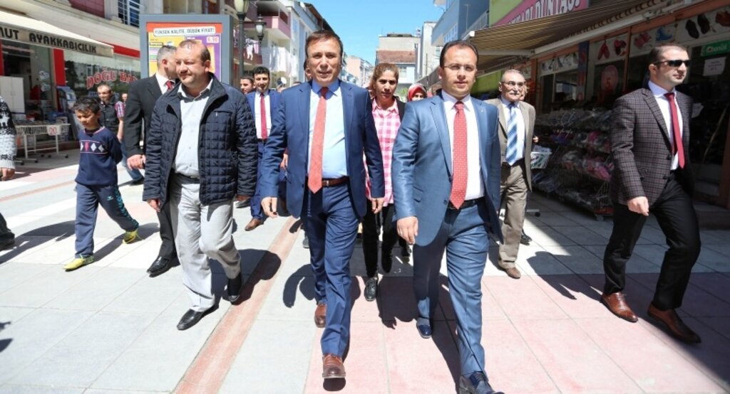 Başkan Genç: 7 Haziran’a kadar 15 bin kilometre yol yapacağız