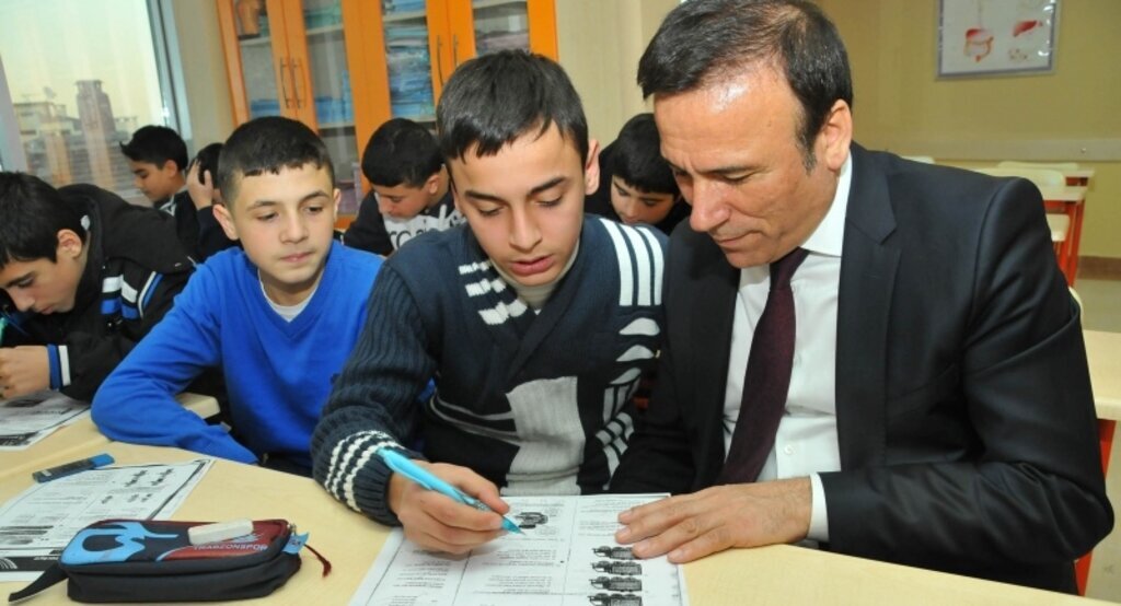 Başkan Genç: ‘Dönüşümün toplum liderleri eğitimcilerdir’