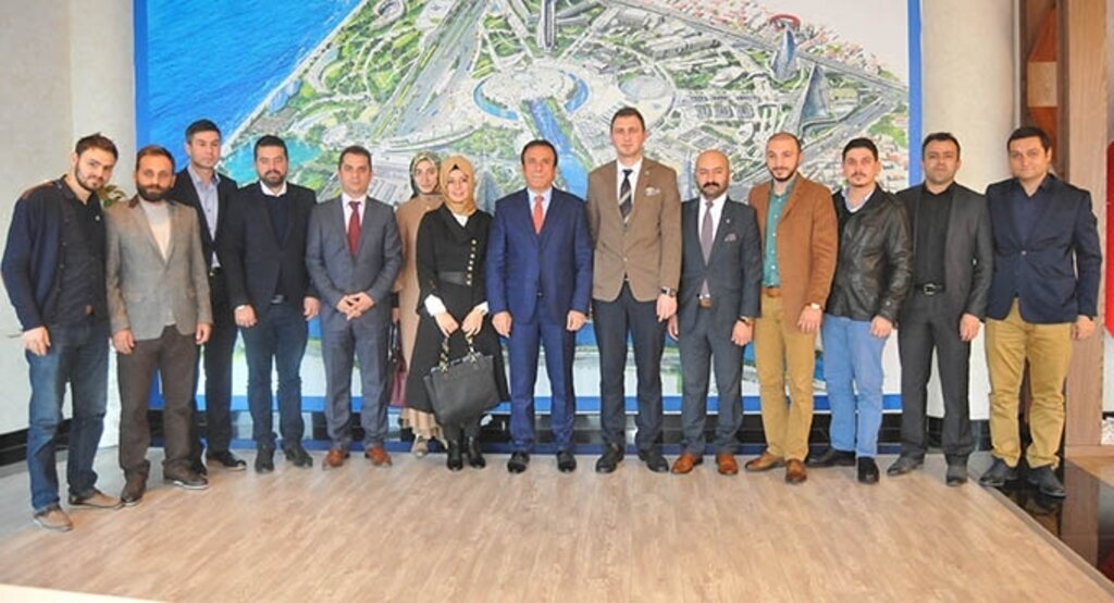 Başkan Genç: ‘Dünyayı okuyabilen bir gençlik hedefliyoruz’