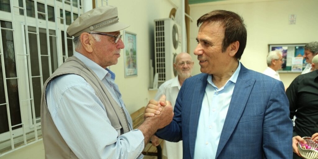 Başkan Genç, esnaf ve Huzurevi sakinlerinin bayramını kutladı 