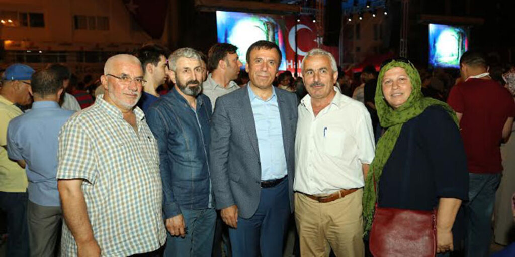 Başkan Genç gündüz işte, gece nöbette