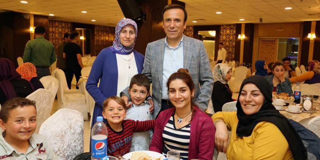 Başkan Genç, iftarda yetimlerle buluştu