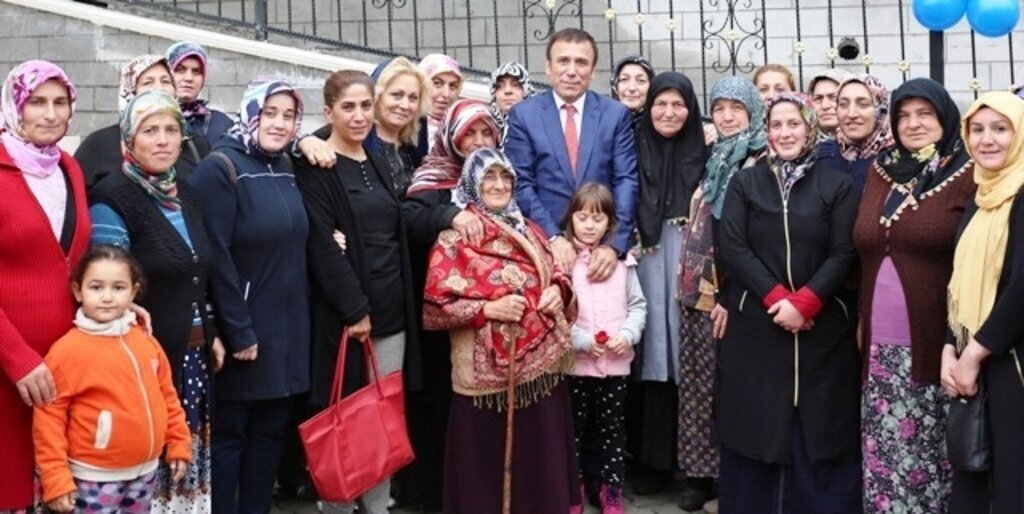 Başkan Genç: Toplumu inşa edecek olan kadındır