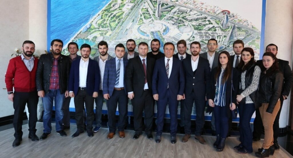 Başkan Genç: Türkiye'yi 2023'e gençlerle taşıyacağız