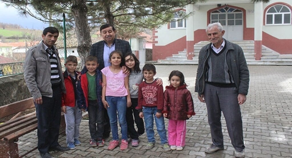 Başkan İkiz Pınarçayır Mahallesini ziyaret etti