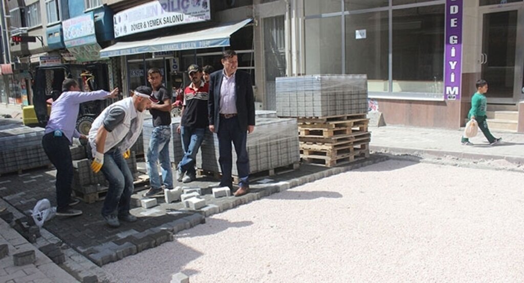 Başkan İkiz yol yineleme çalışmalarını denetledi