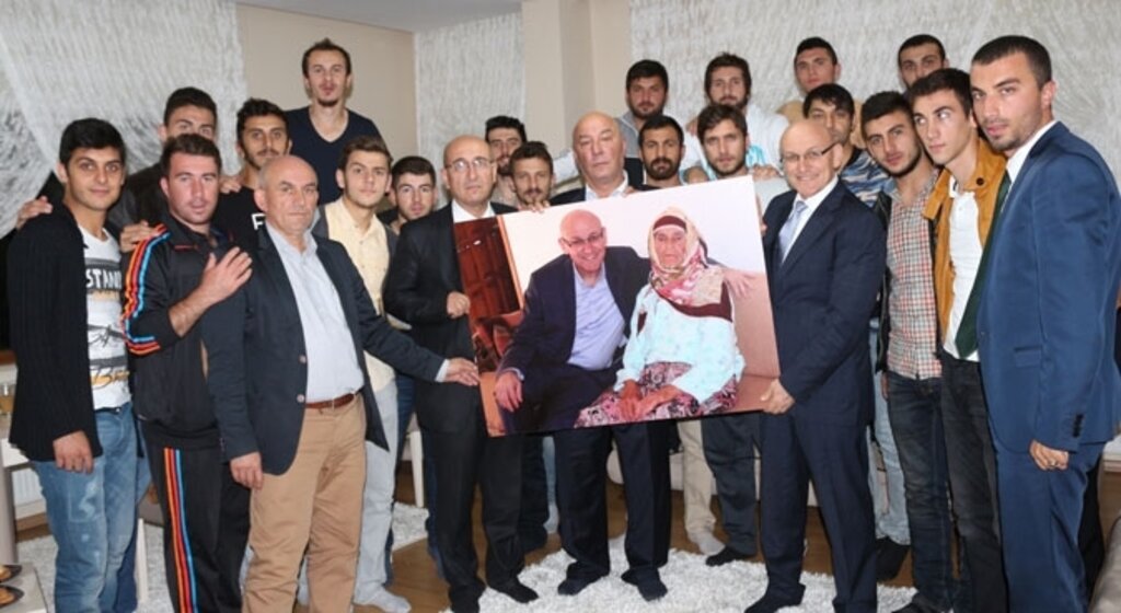 Başkan Kul'u duygulandıran fotoğraf