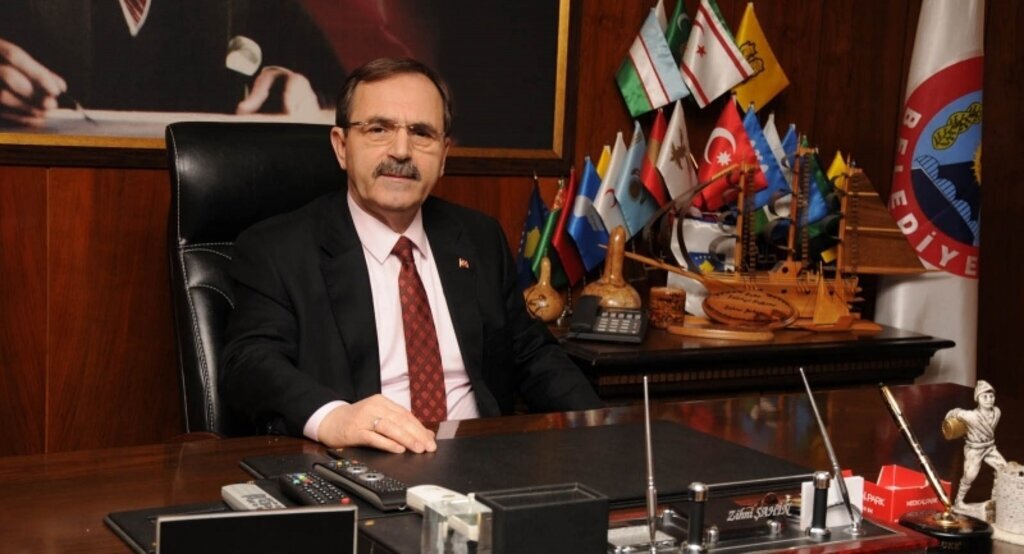 Başkan Şahin: ‘Gün şanlı bayrağımızla tüm dünyaya birlik mesajı verme günüdür’