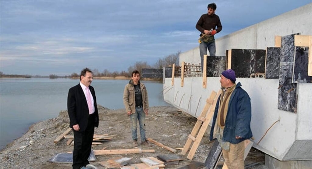 Başkan Şahin: Köprü temmuz ayında bitecek