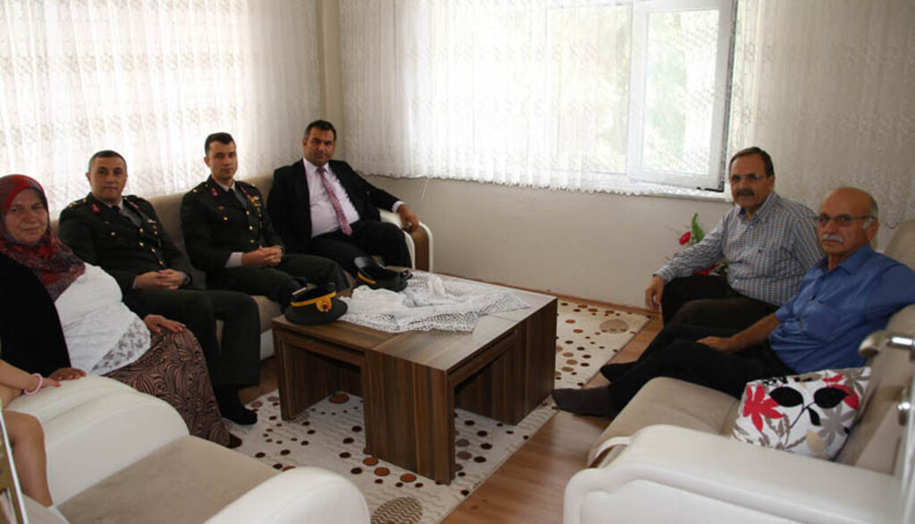 Başkan Şahin, şehit ve gazi ailelerini ziyaret etti