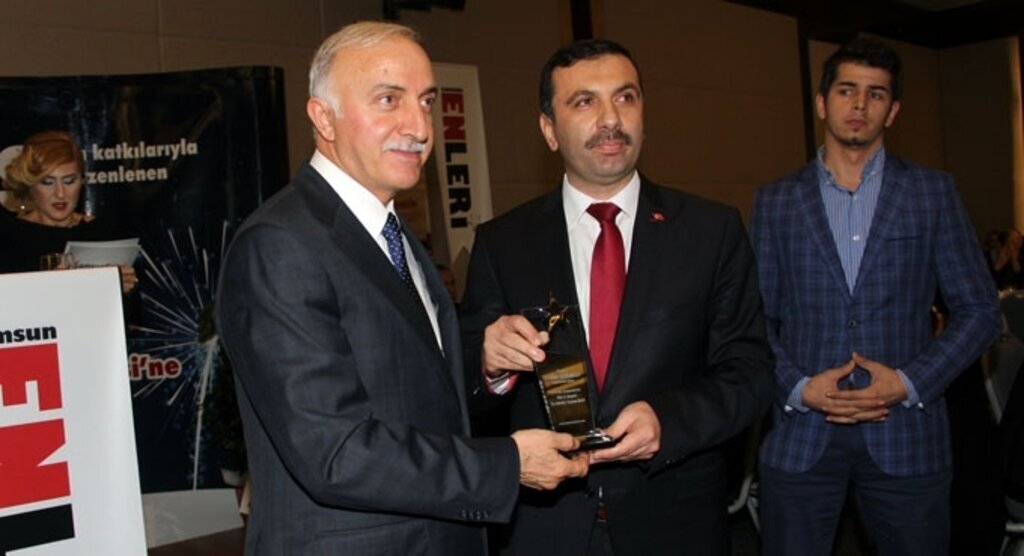 Başkan Sarıcaoğlu ödülünü Kavaklılara armağan etti