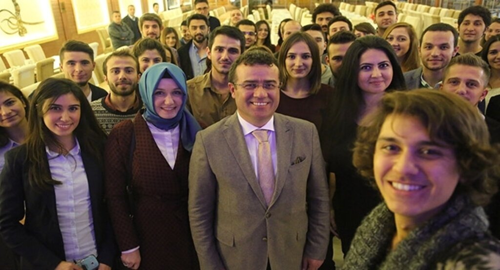 Başkan Taşçı dansçılarla buluştu