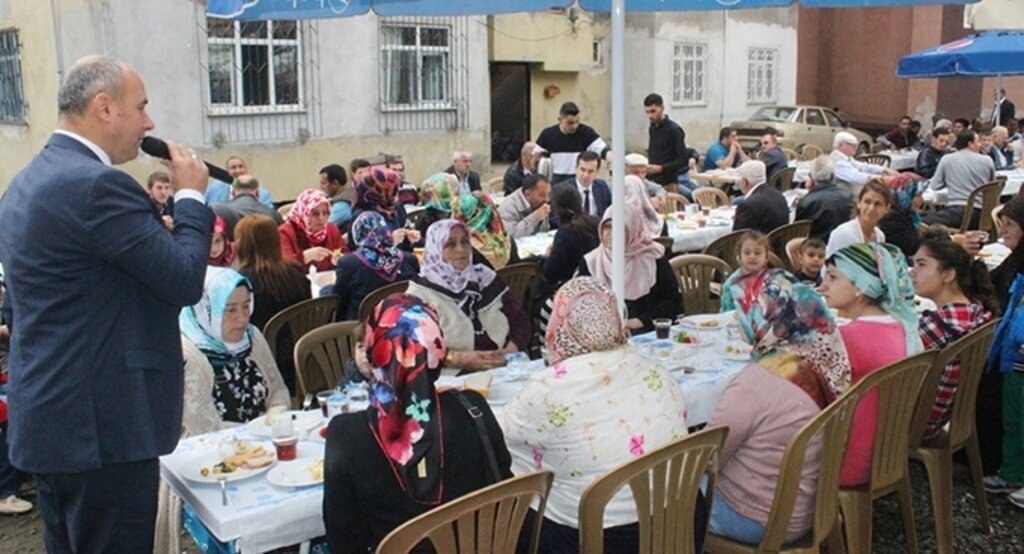 Başkan Togar ve Karaaslan Çay Mahallesi sakinleri ile kahvaltıda bir araya geldi