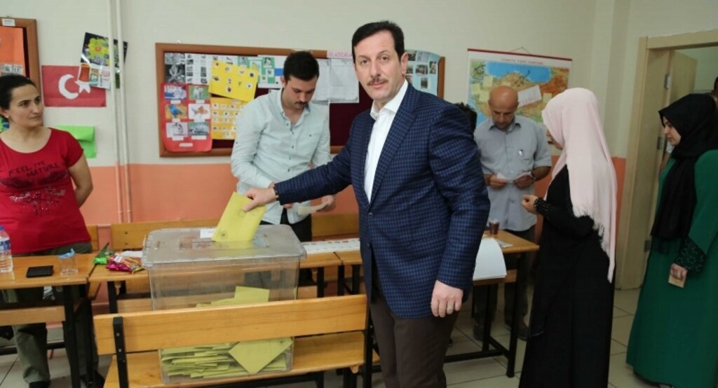 Başkan Tok oyunu kullandı