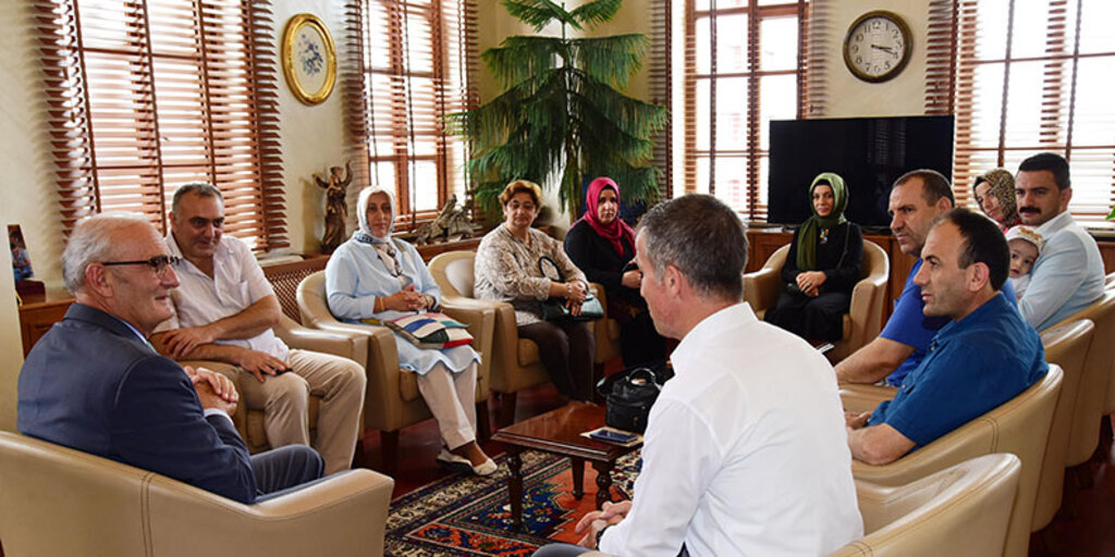 Başkan Yılmaz Bayburtlular Kültür ve Yardımlaşma Derneği'ni ağırladı