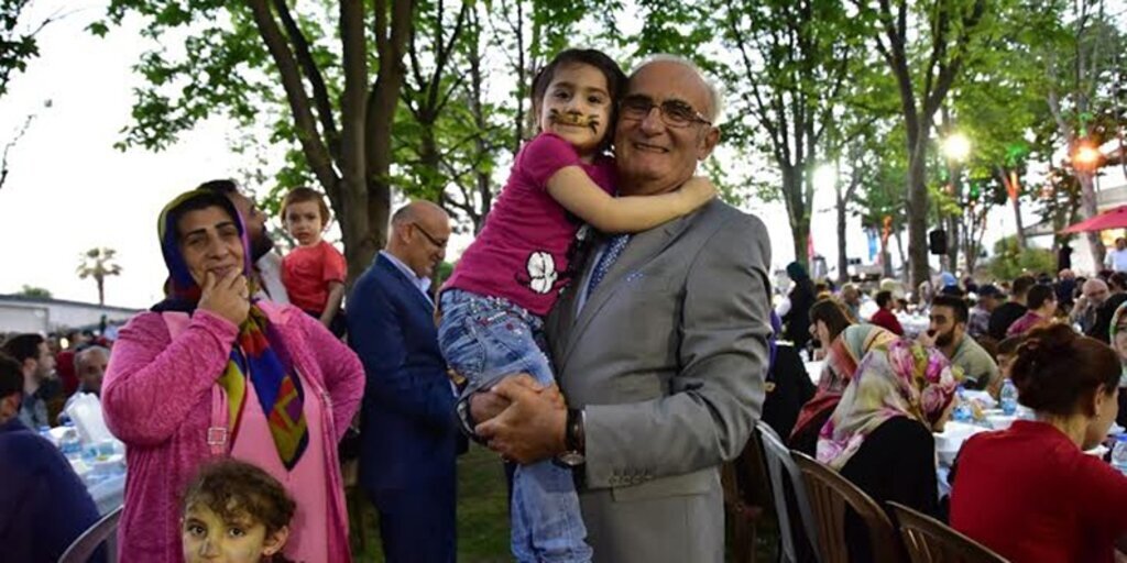 Başkan Yılmaz: ‘Bir yetim gülerse dünya güler’