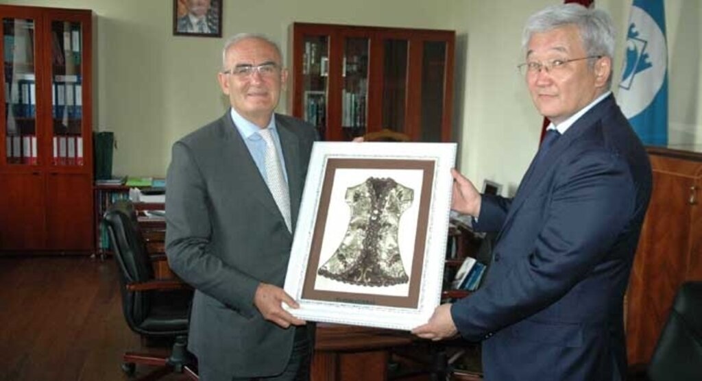 Başkan Yılmaz Kırgızistan'da