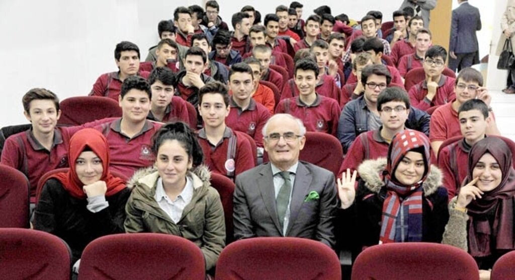 Başkan Yılmaz öğrencilerle buluştu