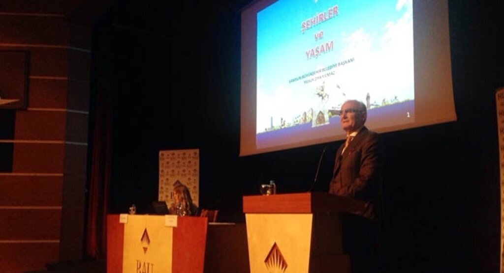 Başkan Yusuf Ziya Yılmaz üniversitede ders verdi