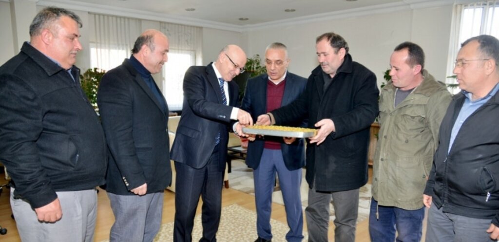 Belediye İş Sendikası'ndan Başkan Kul’a baklavalı teşekkür