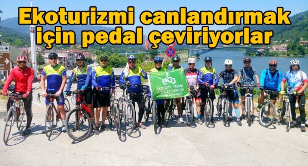 Bisikletçileri Ayvacık'ta üzen görüntü