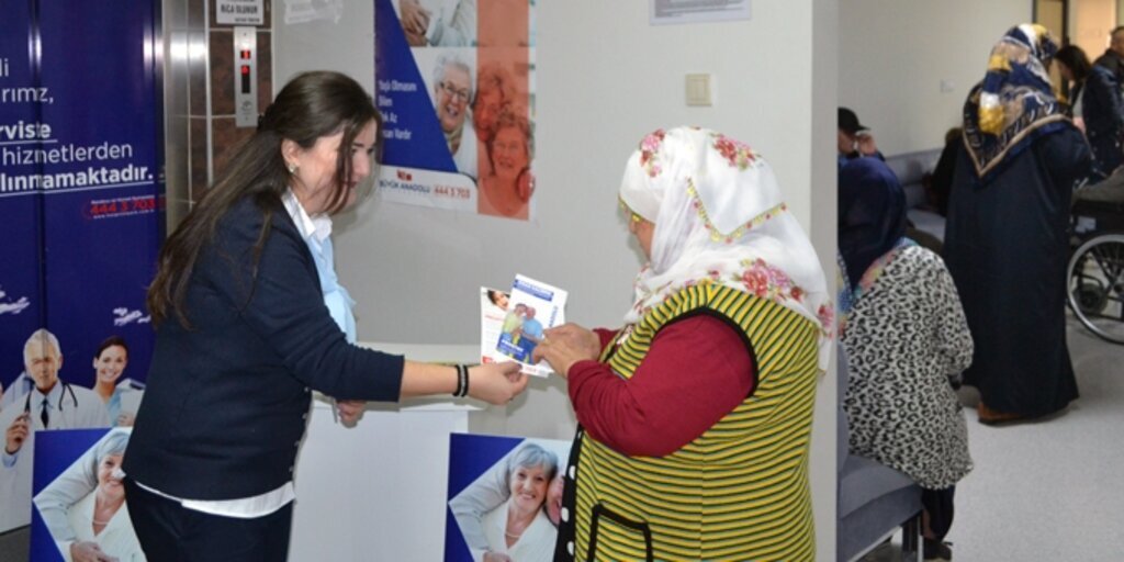 Büyük Anadolu Hastaneleri 'Yaşlı Sağlığı' konusunda bilgilendirdi