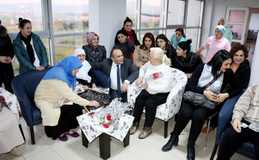 Büyük Anadolu Hastaneleri'nden Huzurevi ziyareti